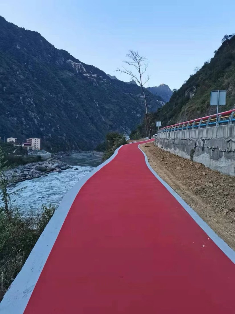 滨河红色绿道成品效果